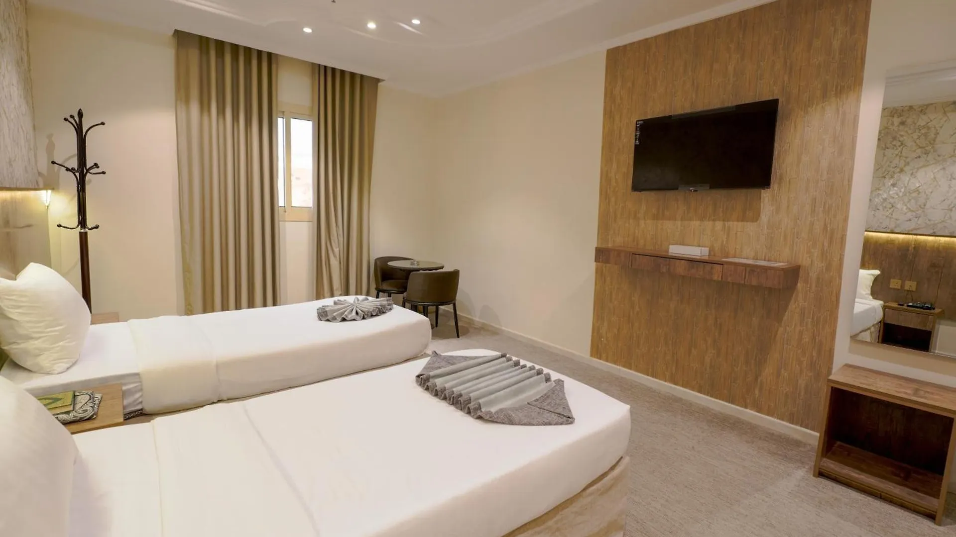 Hotel فندق الخلفاء الماسى الفندقيه Mecca